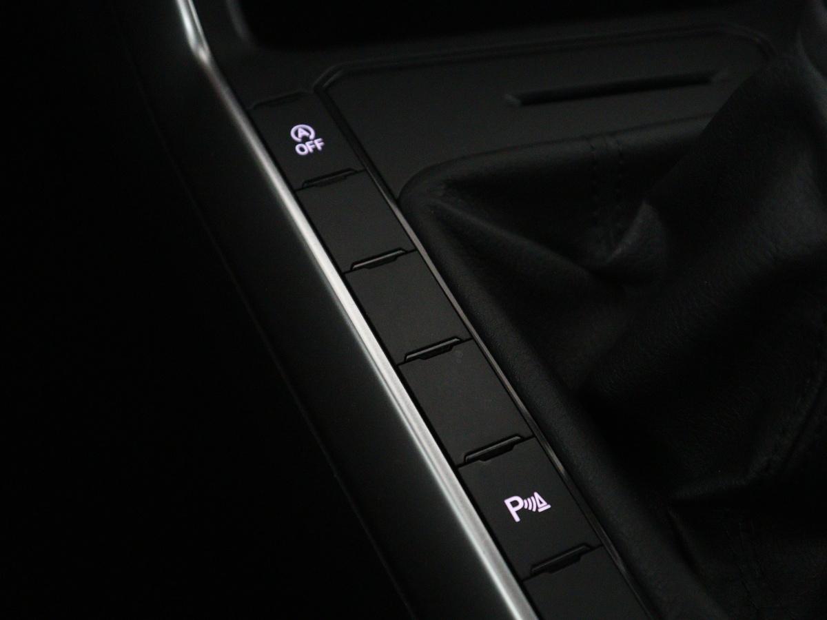 Volkswagen Polo Volkswagen Polo 1.0 TSI Style | Stoelverwarming | Climate control |  Carplay | Camera | Park assist | Bluetooth | Virtueel dashboard