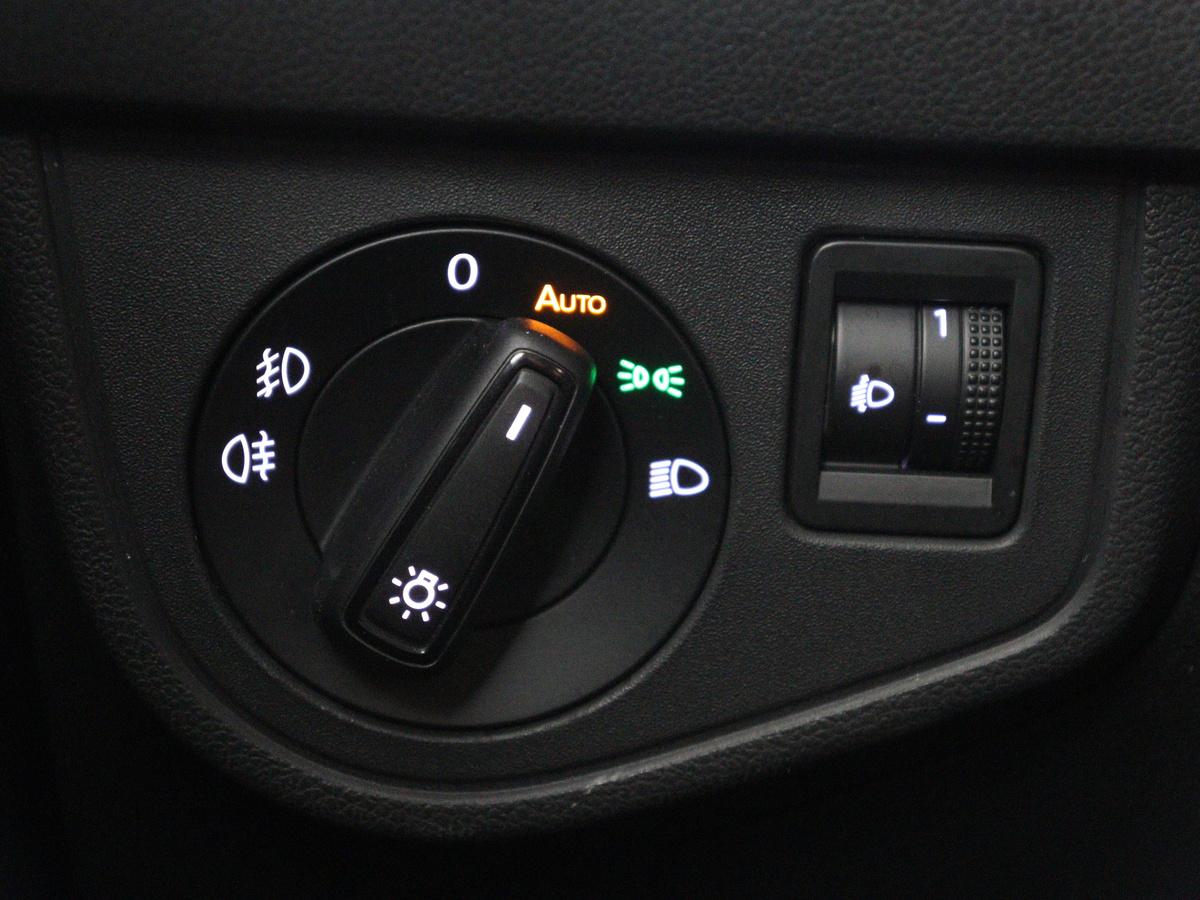 Volkswagen Polo Volkswagen Polo 1.0 TSI Style | Stoelverwarming | Climate control |  Carplay | Camera | Park assist | Bluetooth | Virtueel dashboard