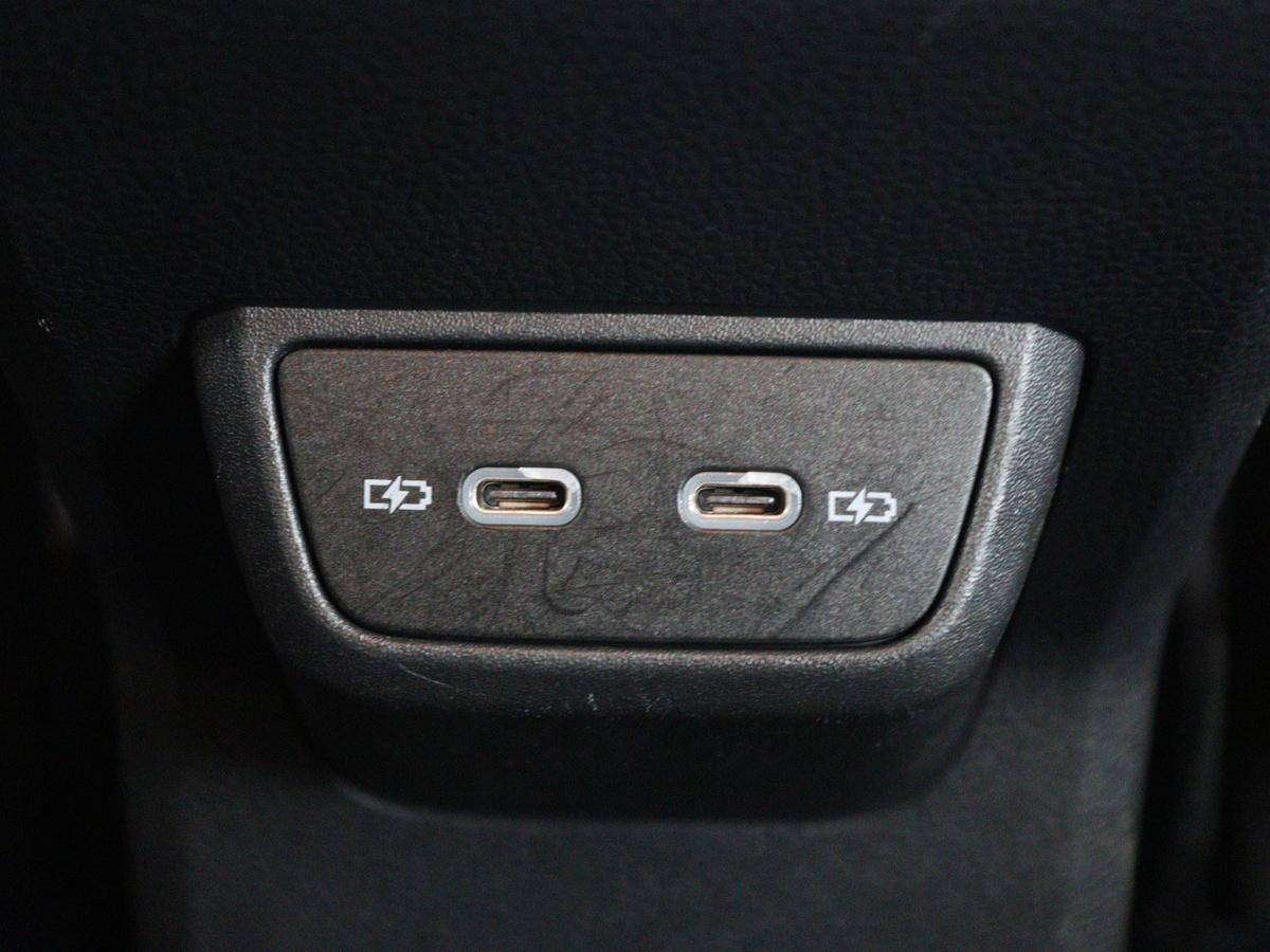 Volkswagen Polo Volkswagen Polo 1.0 TSI Style | Stoelverwarming | Climate control |  Carplay | Camera | Park assist | Bluetooth | Virtueel dashboard