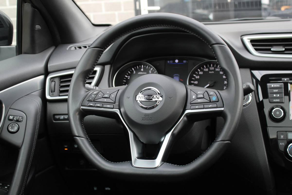Nissan QASHQAI Nissan Qashqai 1.3 DIG-T Tekna / Keyless / Carplay / N.A.P.