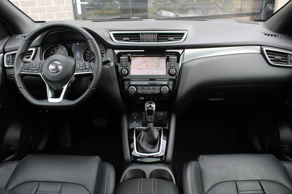 Nissan QASHQAI Nissan Qashqai 1.3 DIG-T Tekna / Keyless / Carplay / N.A.P.