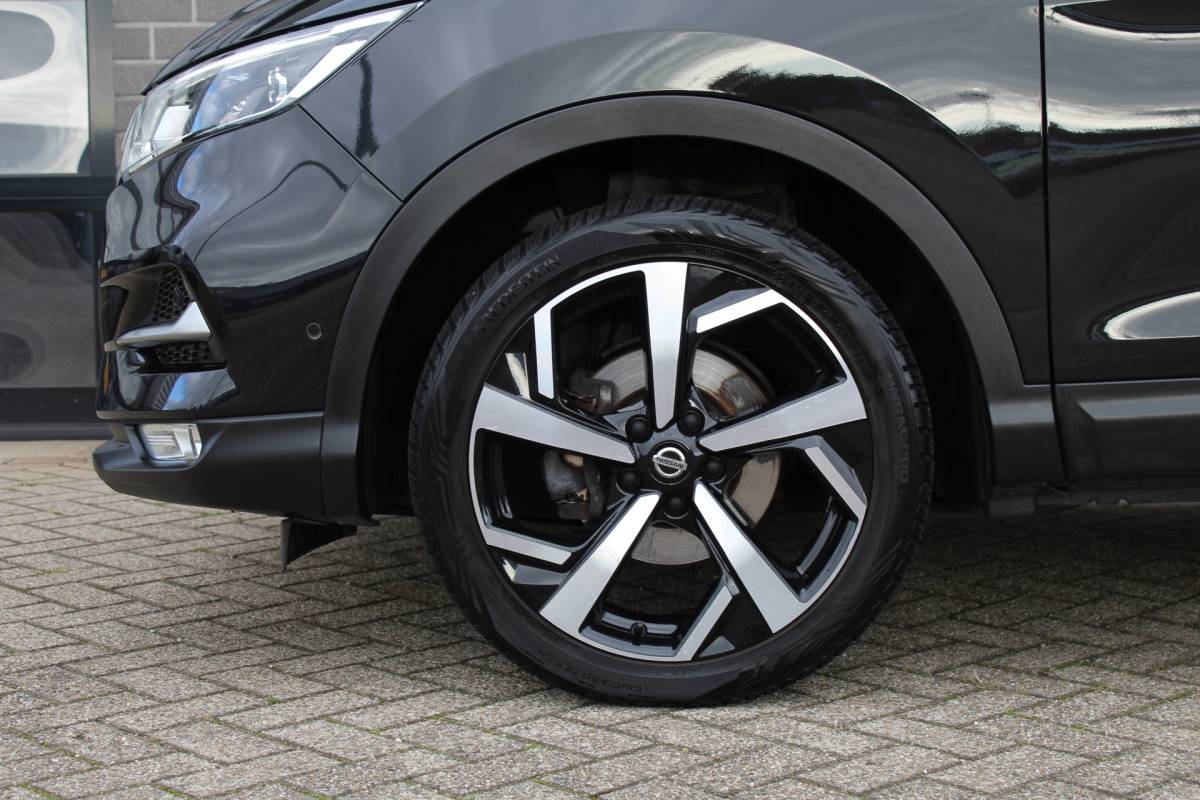 Nissan QASHQAI Nissan Qashqai 1.3 DIG-T Tekna / Keyless / Carplay / N.A.P.