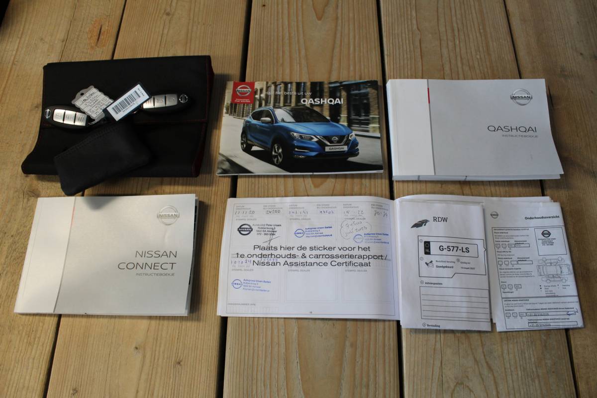 Nissan QASHQAI Nissan Qashqai 1.3 DIG-T Tekna / Keyless / Carplay / N.A.P.