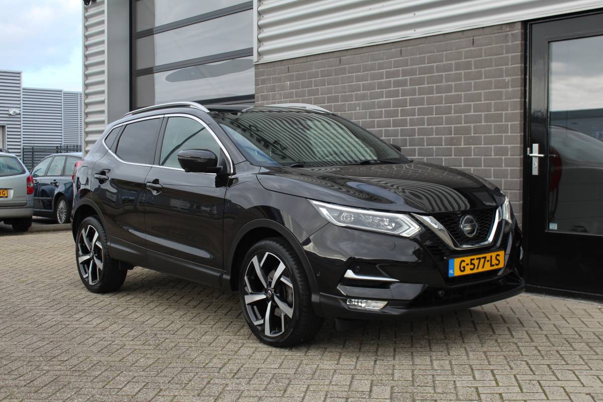 Nissan QASHQAI Nissan Qashqai 1.3 DIG-T Tekna / Keyless / Carplay / N.A.P.