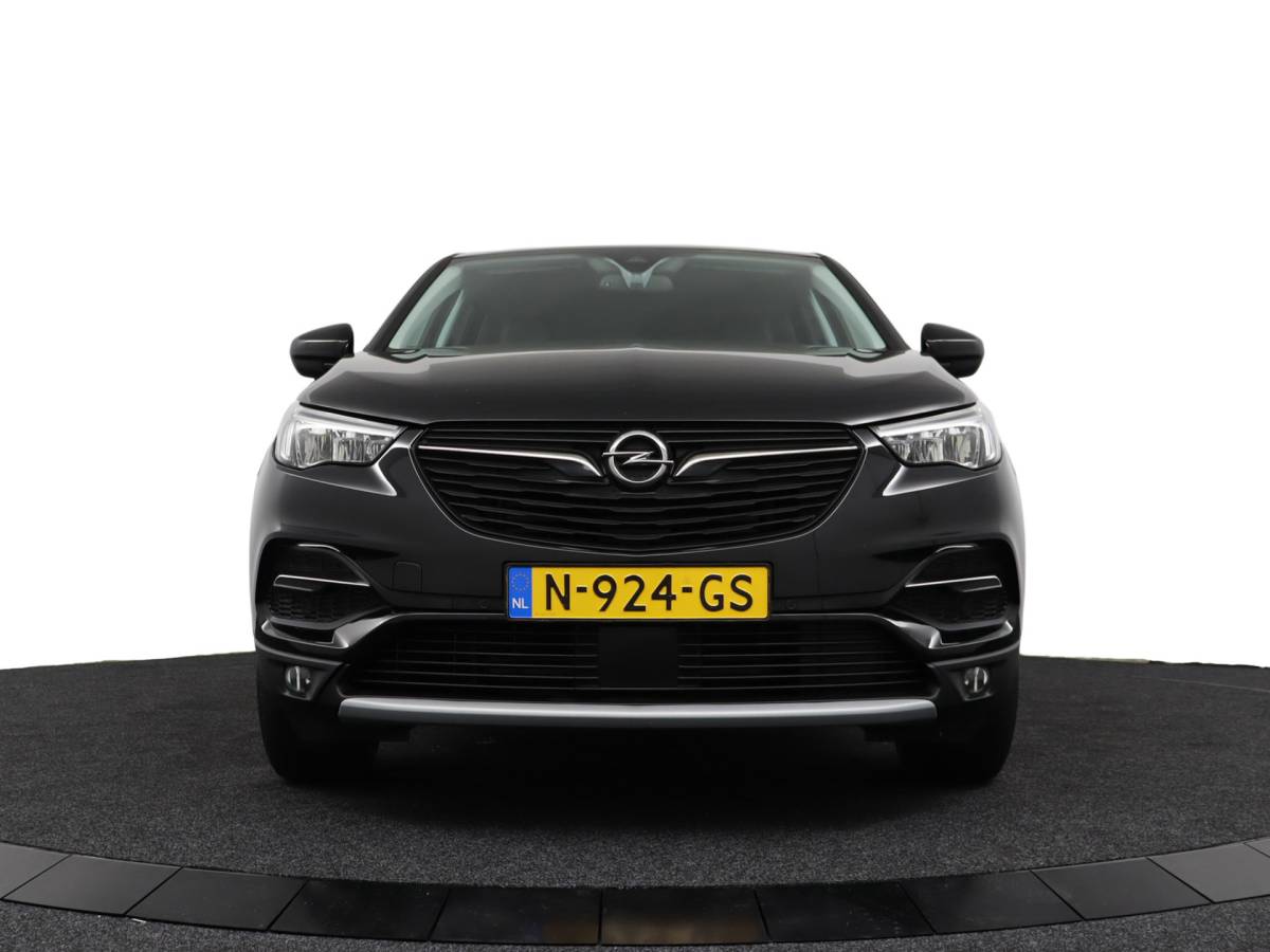 Opel Grandland X Opel Grandland X 1.2 T. 130pk Innovation Camera/AGR/Riem vervangen/Carplay