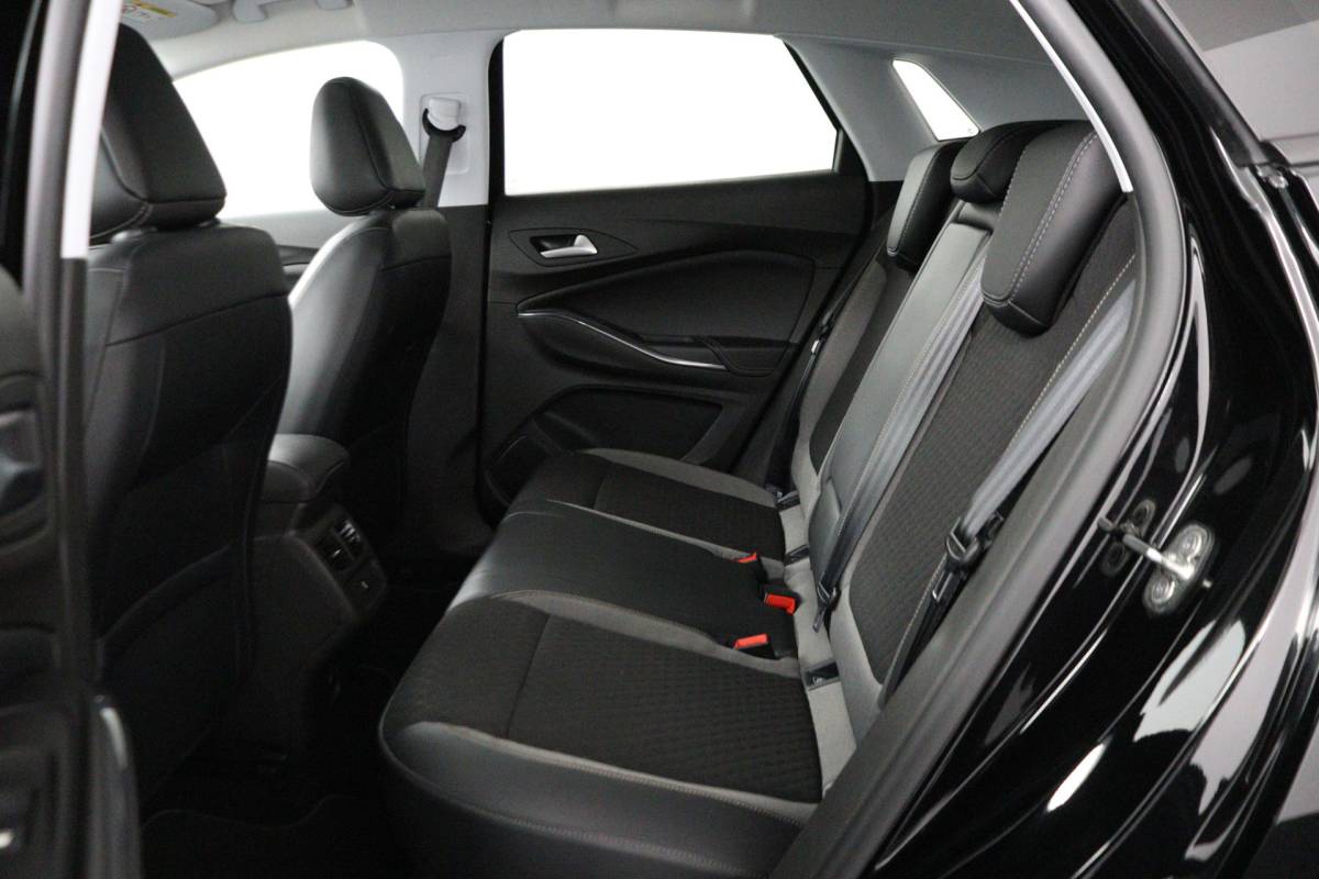 Opel Grandland X Opel Grandland X 1.2 T. 130pk Innovation Camera/AGR/Riem vervangen/Carplay