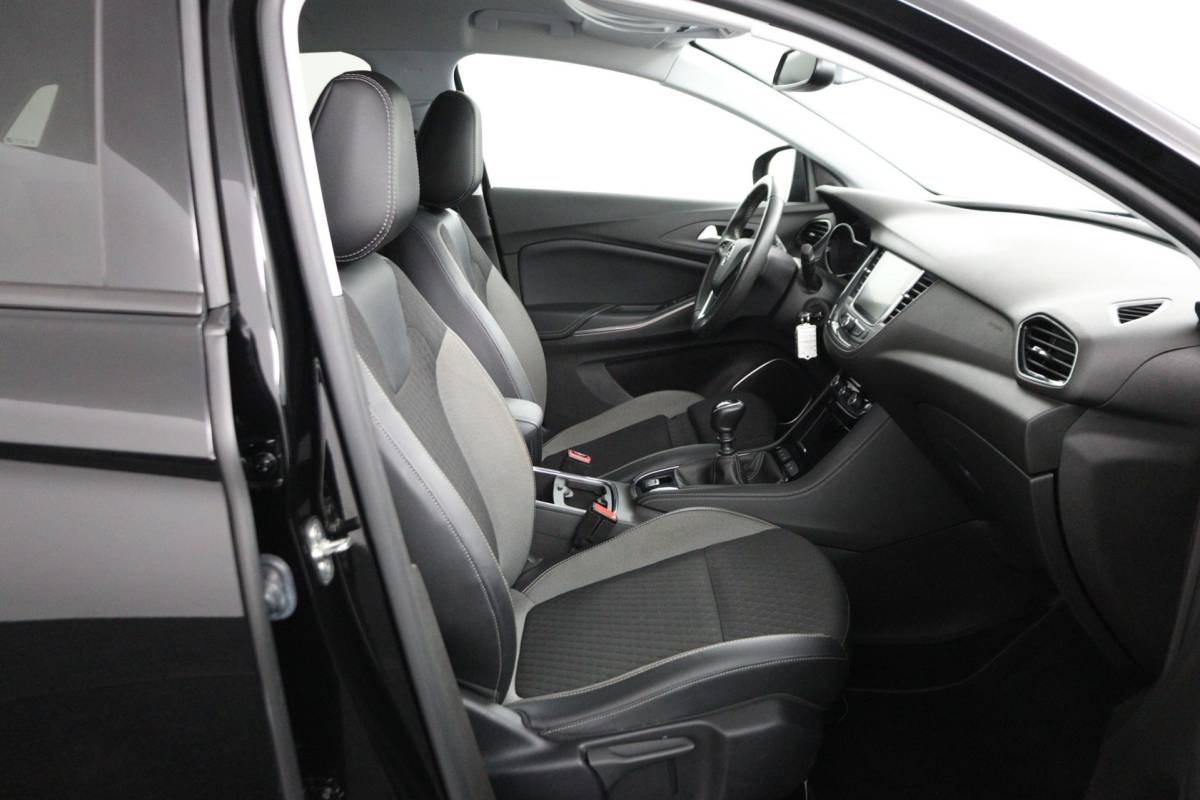 Opel Grandland X Opel Grandland X 1.2 T. 130pk Innovation Camera/AGR/Riem vervangen/Carplay