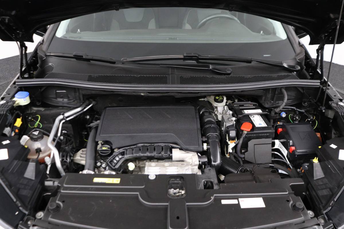 Opel Grandland X Opel Grandland X 1.2 T. 130pk Innovation Camera/AGR/Riem vervangen/Carplay