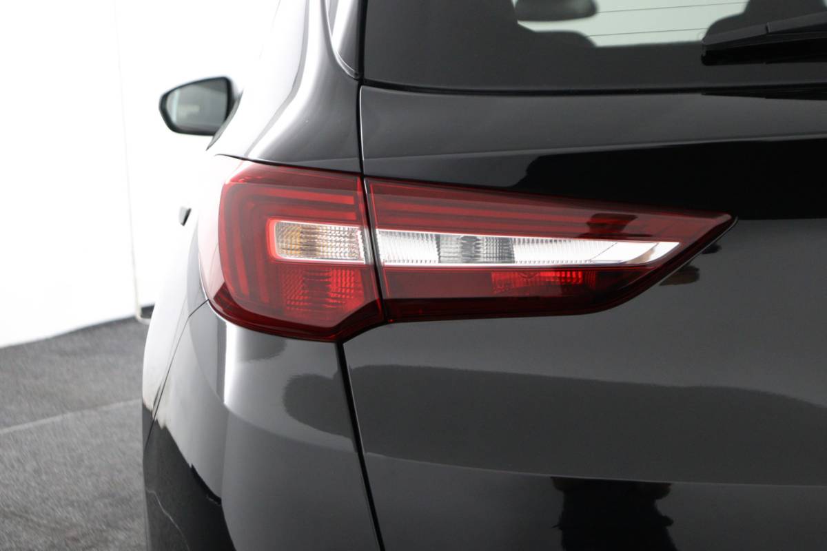 Opel Grandland X Opel Grandland X 1.2 T. 130pk Innovation Camera/AGR/Riem vervangen/Carplay
