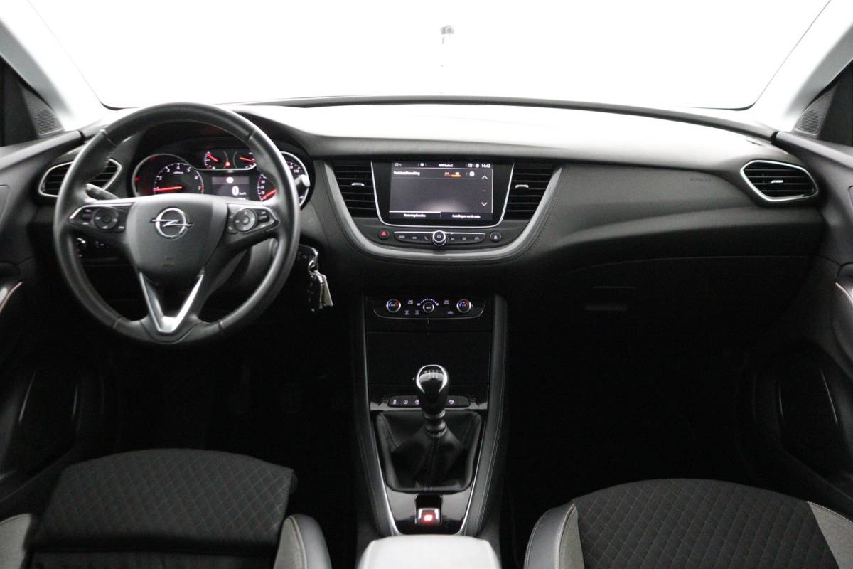Opel Grandland X Opel Grandland X 1.2 T. 130pk Innovation Camera/AGR/Riem vervangen/Carplay