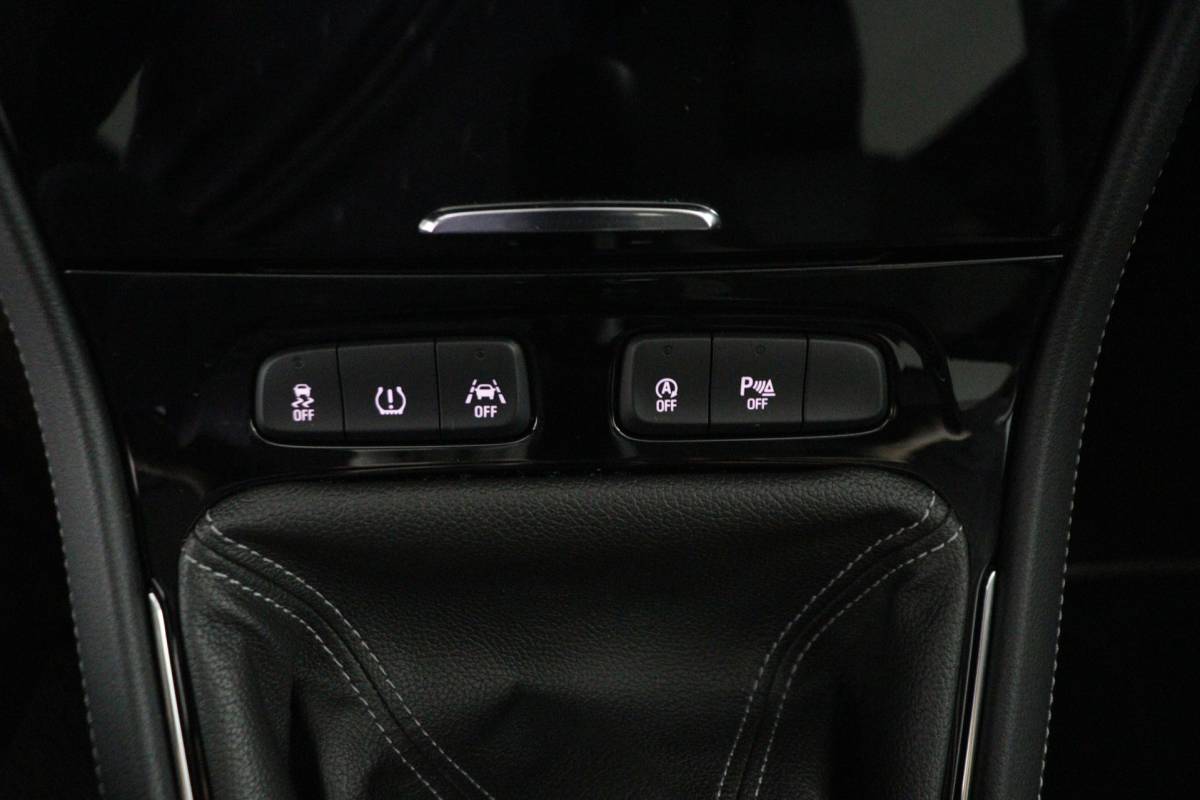 Opel Grandland X Opel Grandland X 1.2 T. 130pk Innovation Camera/AGR/Riem vervangen/Carplay