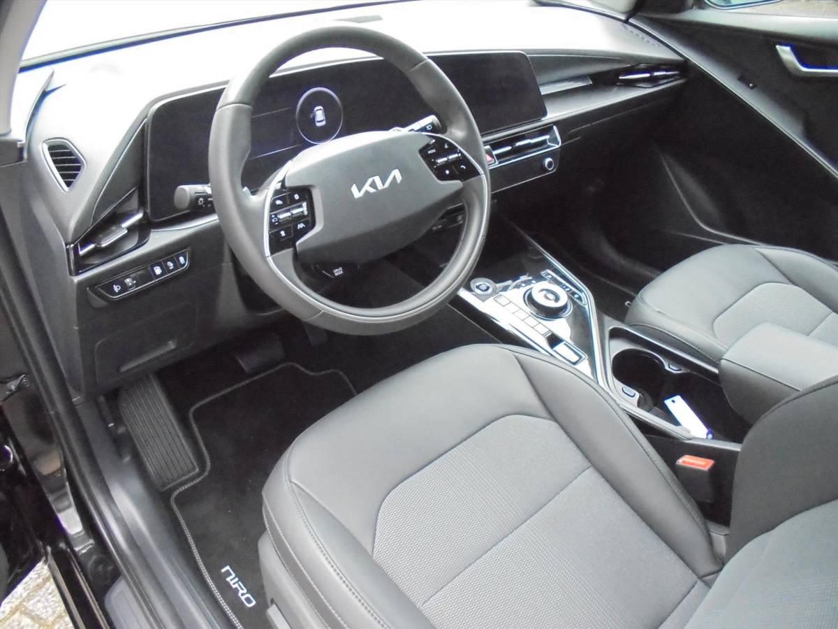 Kia Niro Kia Niro 1.6 GDi PLUGIN PHEV 8.917 KM EL. STOELVERSTELLING
