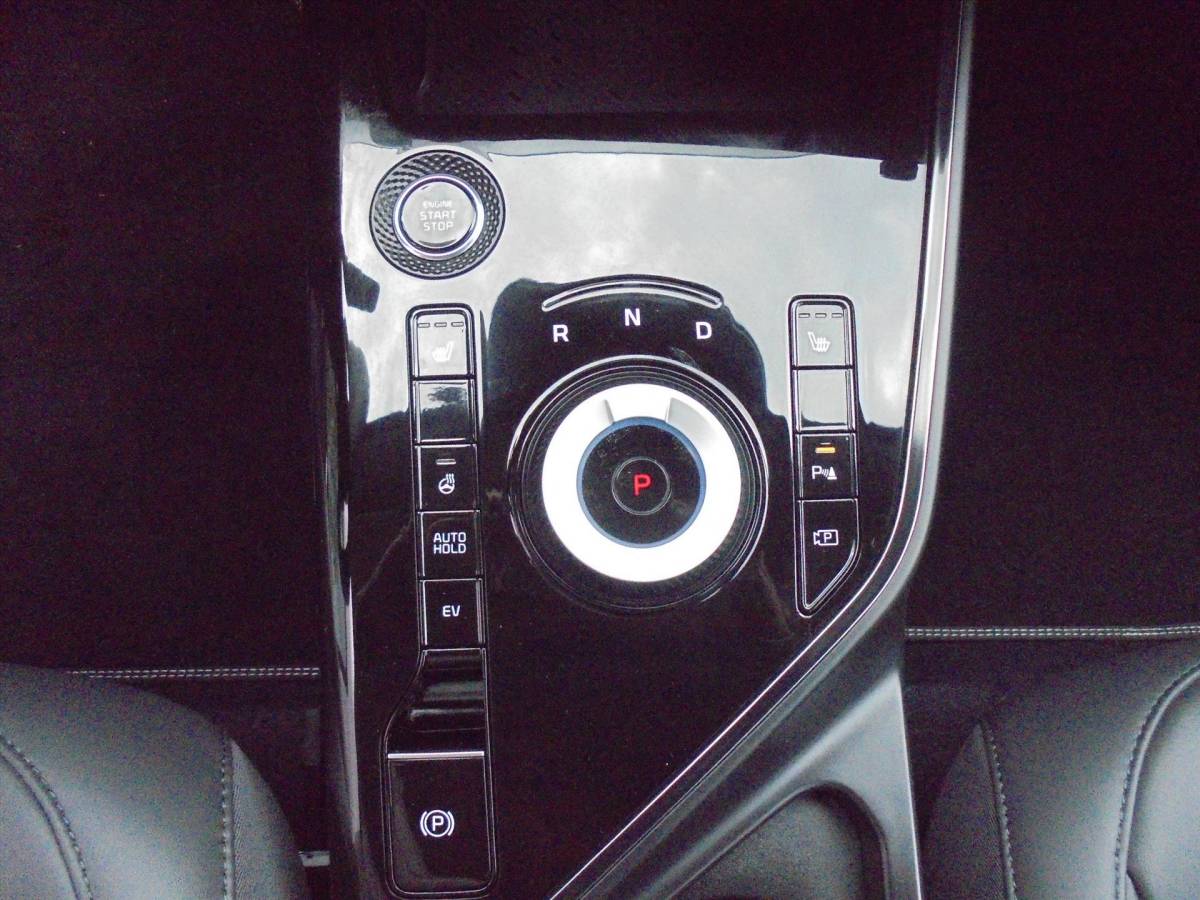 Kia Niro Kia Niro 1.6 GDi PLUGIN PHEV 8.917 KM EL. STOELVERSTELLING