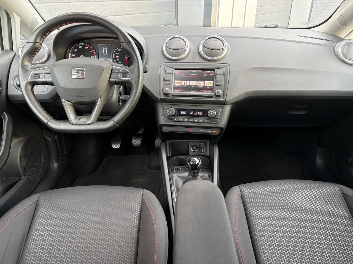 SEAT Ibiza SEAT Ibiza 1.2 TSI FR | Stoelverwarming | Parkeer sensoren | Climate | CV |