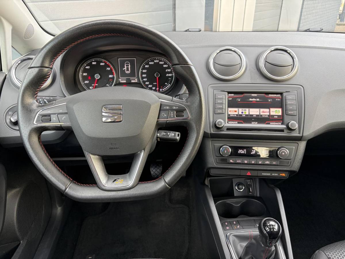 SEAT Ibiza SEAT Ibiza 1.2 TSI FR | Stoelverwarming | Parkeer sensoren | Climate | CV |