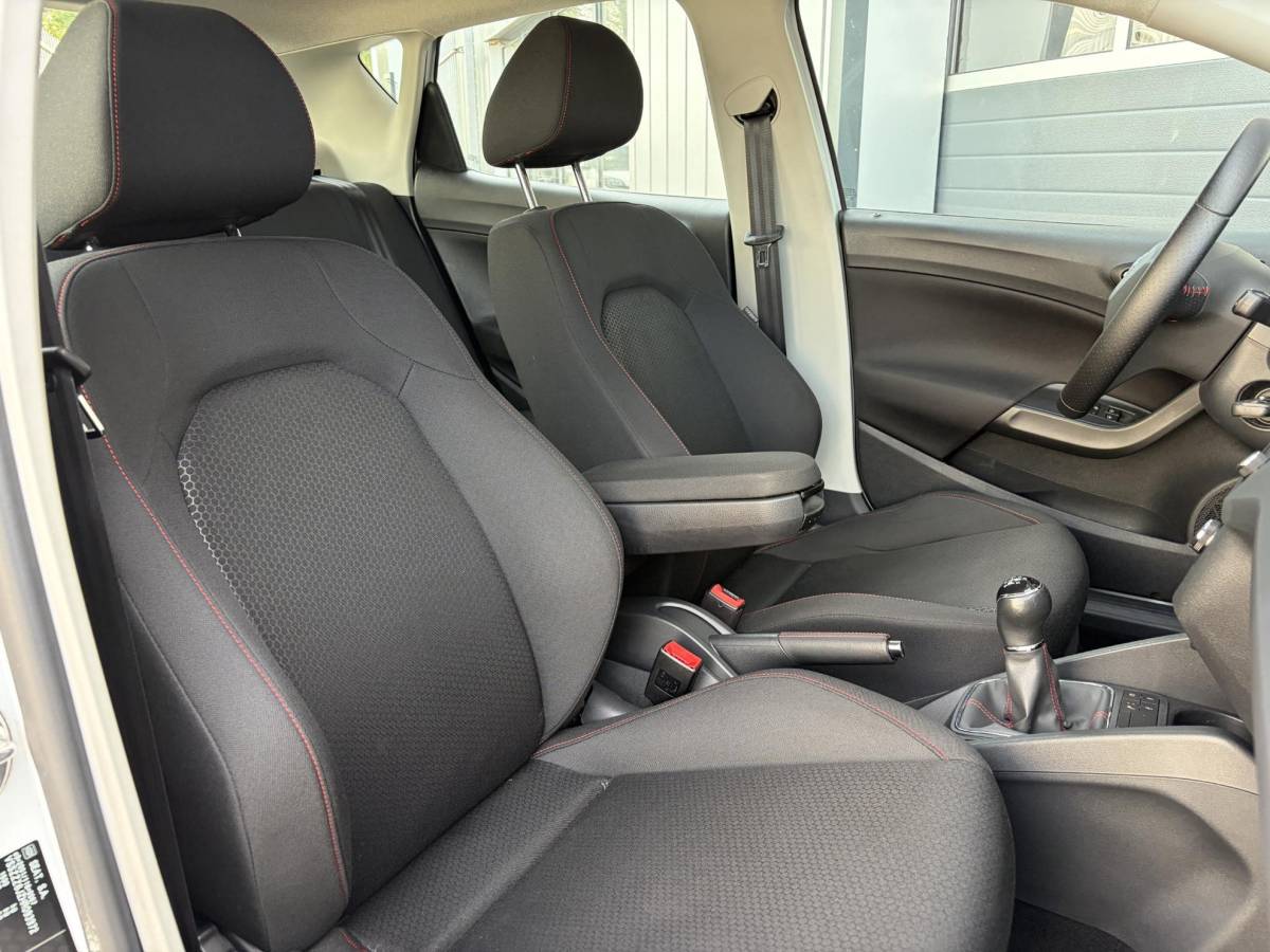 SEAT Ibiza SEAT Ibiza 1.2 TSI FR | Stoelverwarming | Parkeer sensoren | Climate | CV |