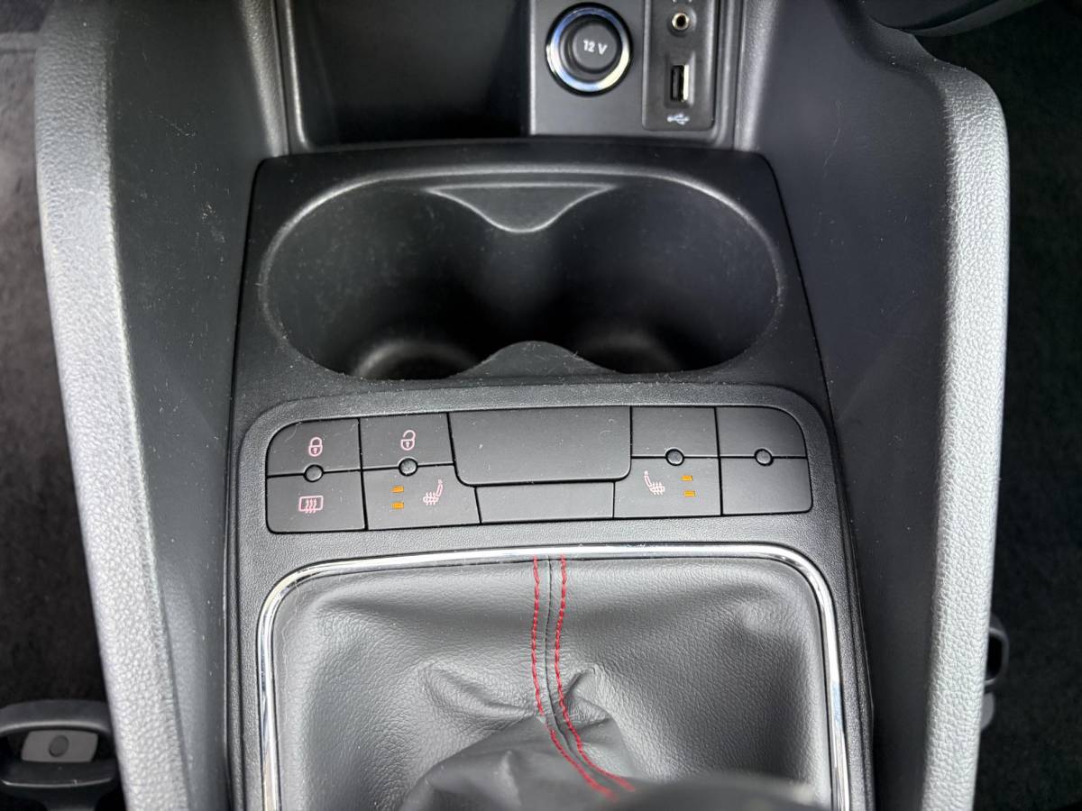 SEAT Ibiza SEAT Ibiza 1.2 TSI FR | Stoelverwarming | Parkeer sensoren | Climate | CV |