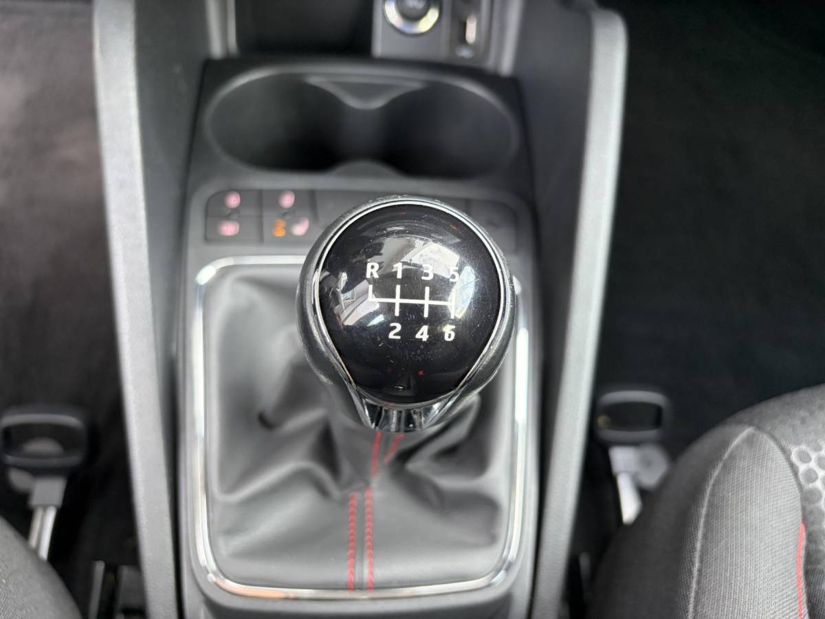 SEAT Ibiza SEAT Ibiza 1.2 TSI FR | Stoelverwarming | Parkeer sensoren | Climate | CV |