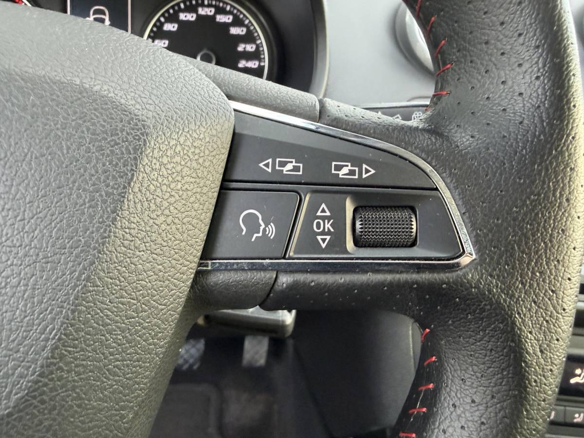 SEAT Ibiza SEAT Ibiza 1.2 TSI FR | Stoelverwarming | Parkeer sensoren | Climate | CV |