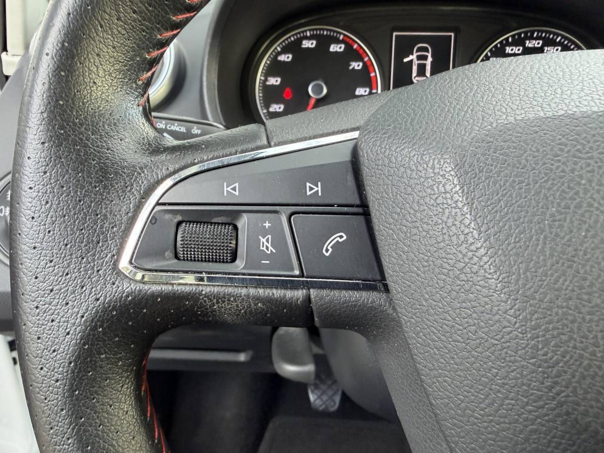 SEAT Ibiza SEAT Ibiza 1.2 TSI FR | Stoelverwarming | Parkeer sensoren | Climate | CV |