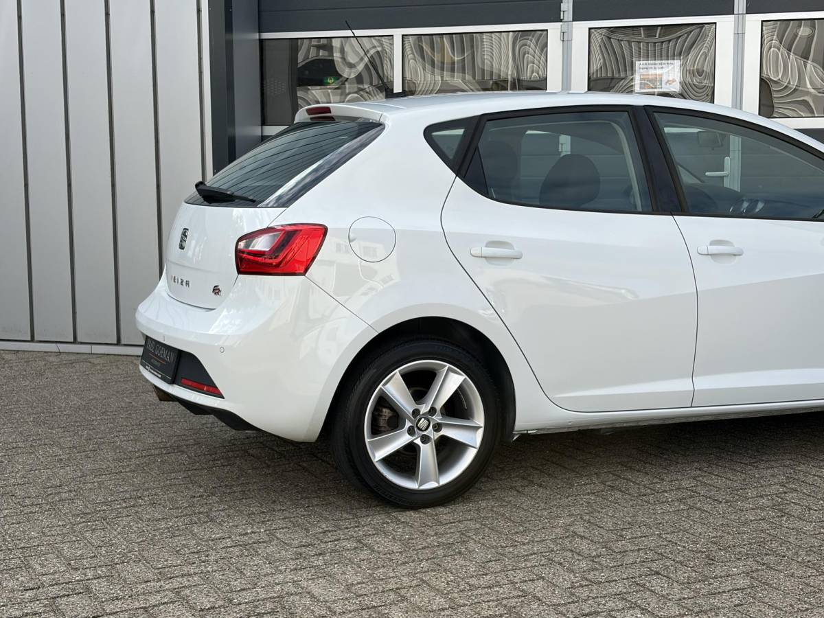 SEAT Ibiza SEAT Ibiza 1.2 TSI FR | Stoelverwarming | Parkeer sensoren | Climate | CV |