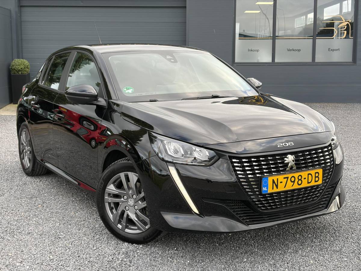 Peugeot 208 Peugeot 208 1.2 PureTech Blue Lease Active ✓102pk✓2e Eigenaar✓Trekhaak✓Navi✓Carplay✓6 Bak✓Dealer Onderhouden✓Lm velgen✓Rijstrooksensor✓Pdc✓N.A.P✓Clima✓Cruise✓Weinig km✓Apk tot 09-2027