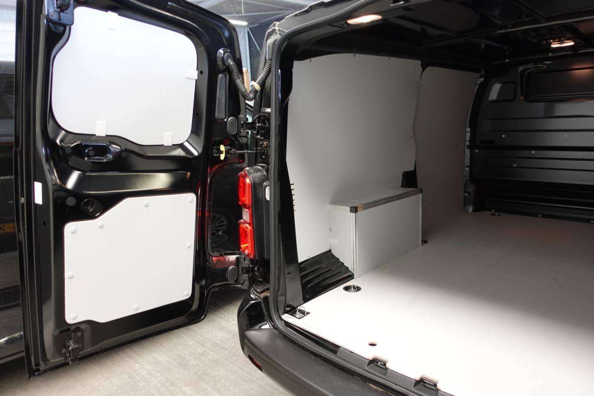Peugeot Expert Peugeot Expert 2.0 BlueHDI 145PK L3 Automaat Trekhaak Airco navigatie