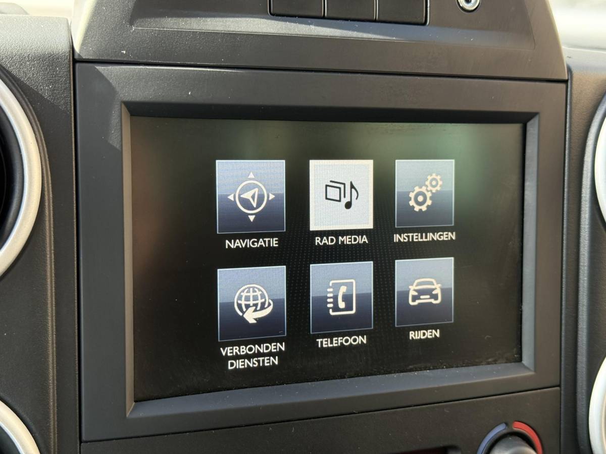 Peugeot Partner Peugeot Partner Tepee 1.2 PureTech Active 1e Eigenaar|Navi|Camera|Pano|PDC|Clima|Cruise|Stoelverwarming|D-riem vv in 2022|APK tot 04-2027