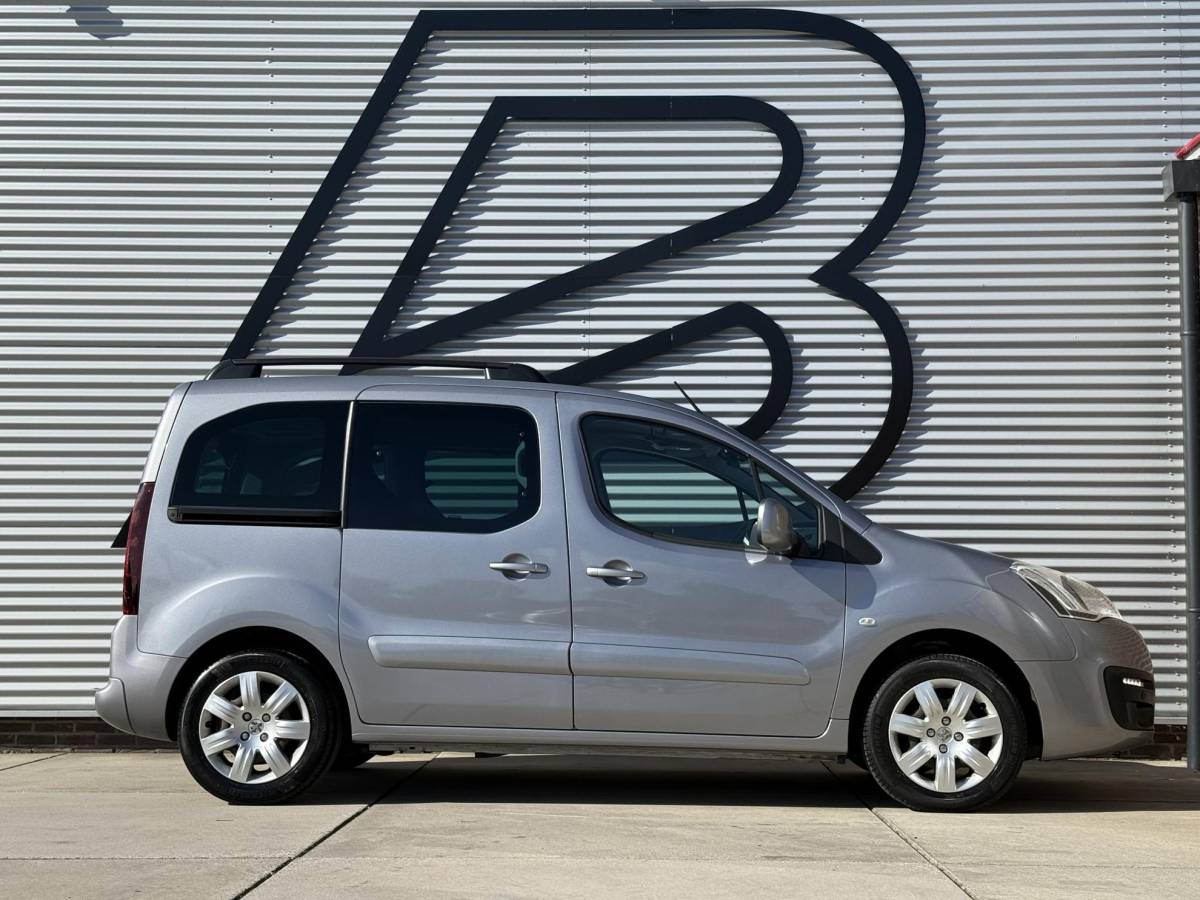 Peugeot Partner Peugeot Partner Tepee 1.2 PureTech Active 1e Eigenaar|Navi|Camera|Pano|PDC|Clima|Cruise|Stoelverwarming|D-riem vv in 2022|APK tot 04-2027