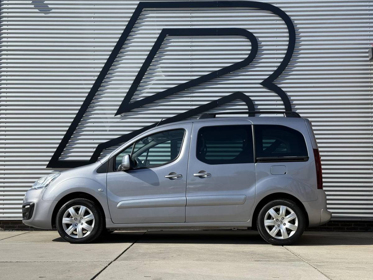 Peugeot Partner Peugeot Partner Tepee 1.2 PureTech Active 1e Eigenaar|Navi|Camera|Pano|PDC|Clima|Cruise|Stoelverwarming|D-riem vv in 2022|APK tot 04-2027