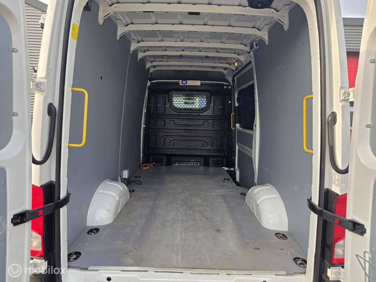 Volkswagen Crafter Volkswagen Crafter 35 2.0 TDI L3H3 140PK✅Camera✅standkachel