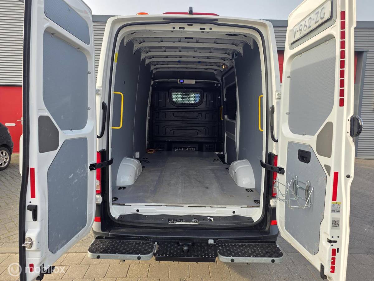 Volkswagen Crafter Volkswagen Crafter 35 2.0 TDI L3H3 140PK✅Camera✅standkachel