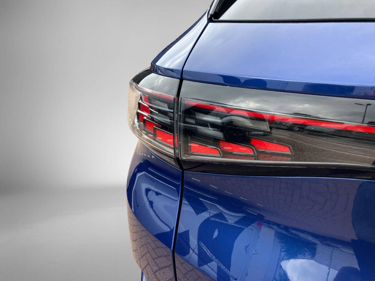 Volkswagen ID.4 Volkswagen ID.4 Pro Advantage 77kWh 174PK · Apple Carplay/Android Auto · Stoelverwarming · Parkeersensoren · Fabrieksgarantie t/m 28-12-2027 of 100.000Km
