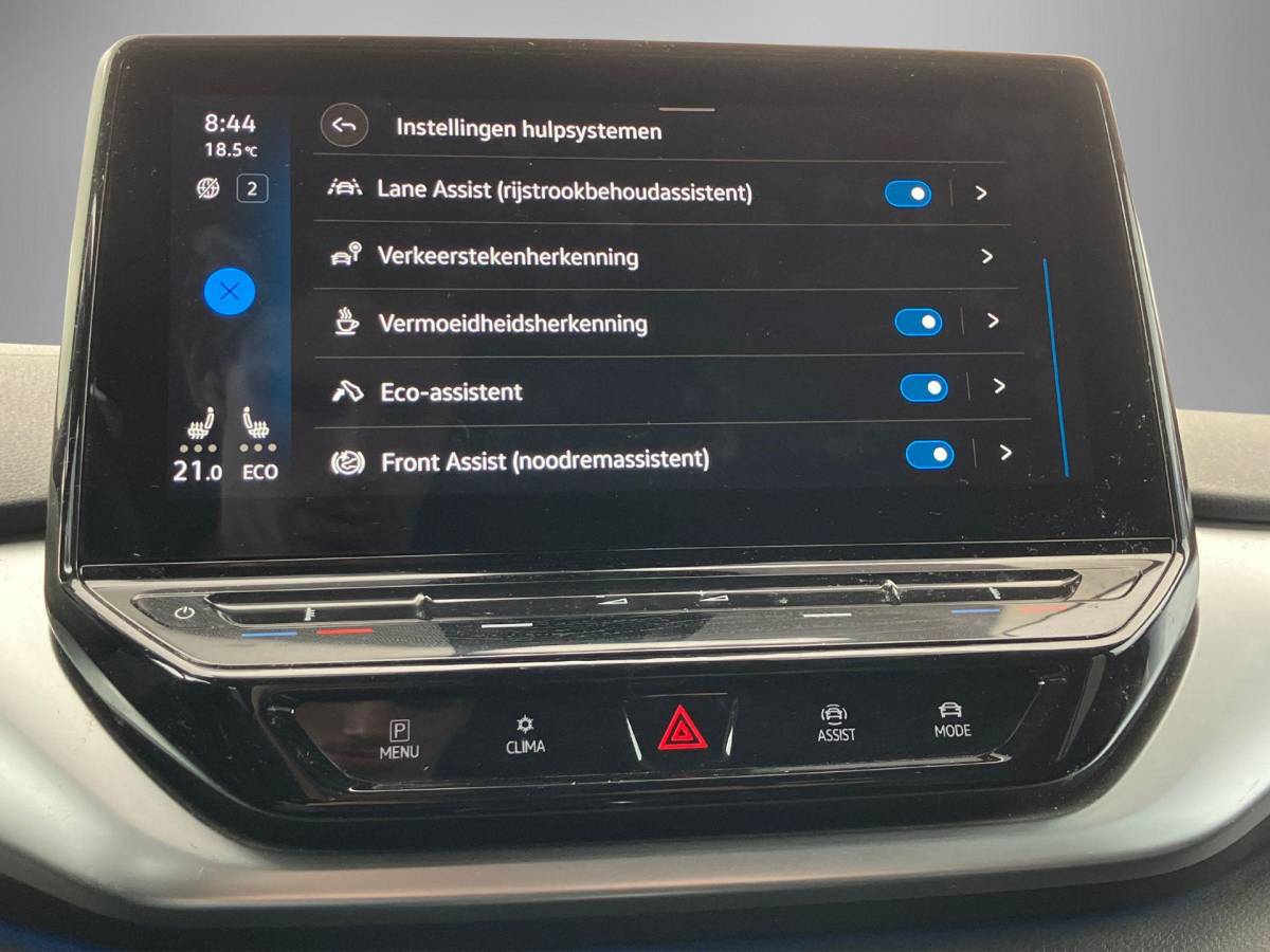 Volkswagen ID.4 Volkswagen ID.4 Pro Advantage 77kWh 174PK · Apple Carplay/Android Auto · Stoelverwarming · Parkeersensoren · Fabrieksgarantie t/m 28-12-2027 of 100.000Km
