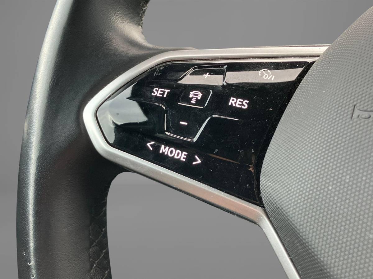 Volkswagen ID.4 Volkswagen ID.4 Pro Advantage 77kWh 174PK · Apple Carplay/Android Auto · Stoelverwarming · Parkeersensoren · Fabrieksgarantie t/m 28-12-2027 of 100.000Km