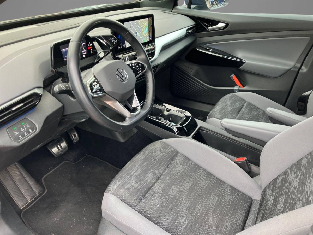 Volkswagen ID.4 Volkswagen ID.4 Pro Advantage 77kWh 174PK · Apple Carplay/Android Auto · Stoelverwarming · Parkeersensoren · Fabrieksgarantie t/m 28-12-2027 of 100.000Km