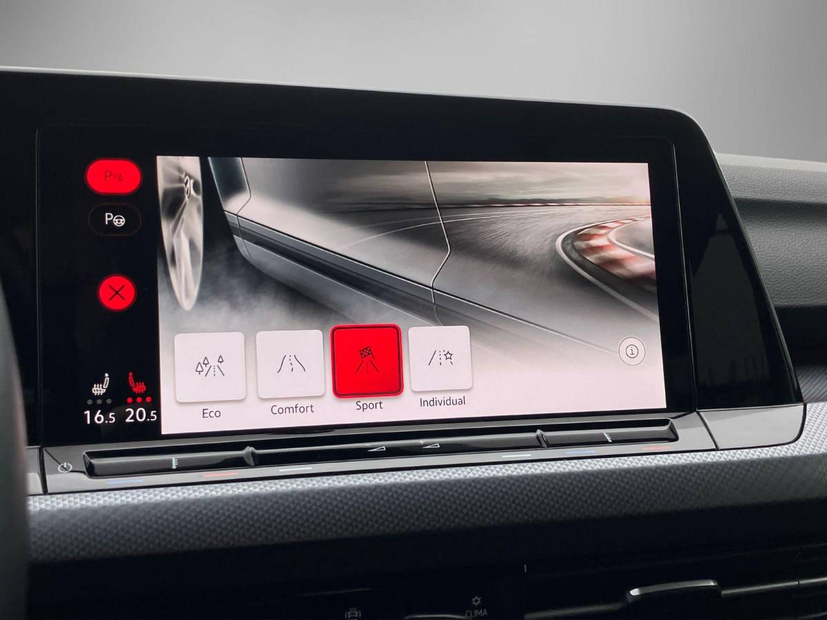 Volkswagen Golf Volkswagen Golf 1.5TSI/150PK Active · Navigatie · Camera + Parkeersensoren · Apple Carplay/Android Auto · Garantie t/m 08-12-2027 of 100.000km