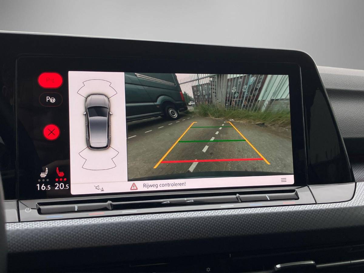 Volkswagen Golf Volkswagen Golf 1.5TSI/150PK Active · Navigatie · Camera + Parkeersensoren · Apple Carplay/Android Auto · Garantie t/m 08-12-2027 of 100.000km