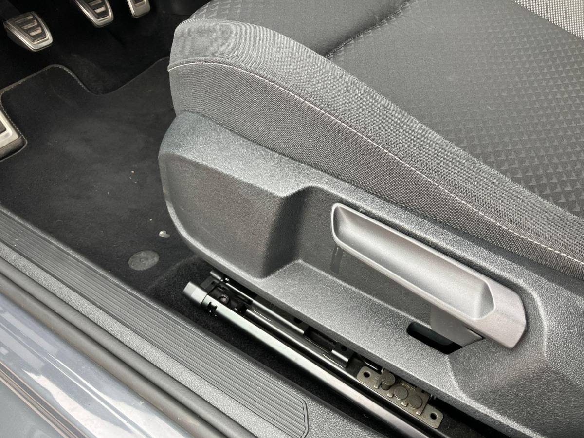 Volkswagen Golf Volkswagen Golf 1.5TSI/150PK Active · Navigatie · Camera + Parkeersensoren · Apple Carplay/Android Auto · Garantie t/m 08-12-2027 of 100.000km