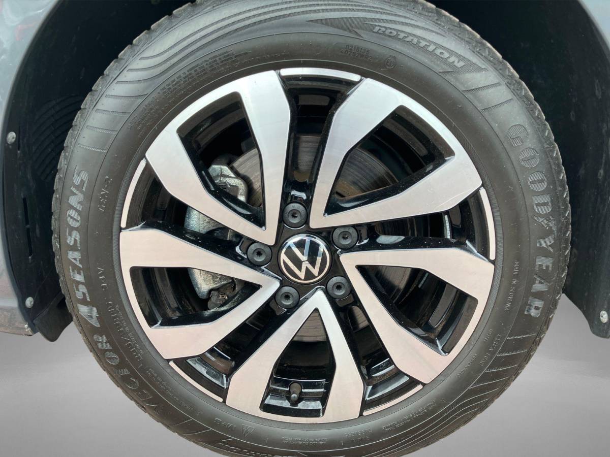 Volkswagen Golf Volkswagen Golf 1.5TSI/150PK Active · Navigatie · Camera + Parkeersensoren · Apple Carplay/Android Auto · Garantie t/m 08-12-2027 of 100.000km