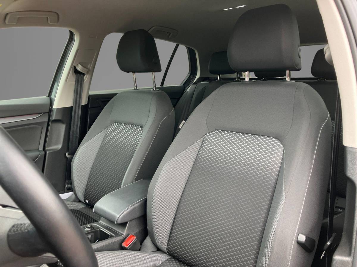 Volkswagen Golf Volkswagen Golf 1.5TSI/150PK Active · Navigatie · Camera + Parkeersensoren · Apple Carplay/Android Auto · Garantie t/m 08-12-2027 of 100.000km
