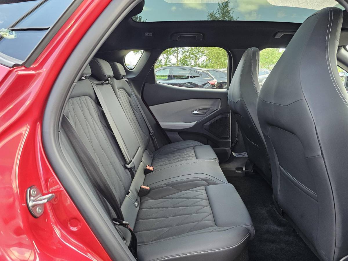 Ford Capri Ford Capri Premium Extended Range AWD 79 kWh 340pk | Driver Assistance Pack | Panoramadak