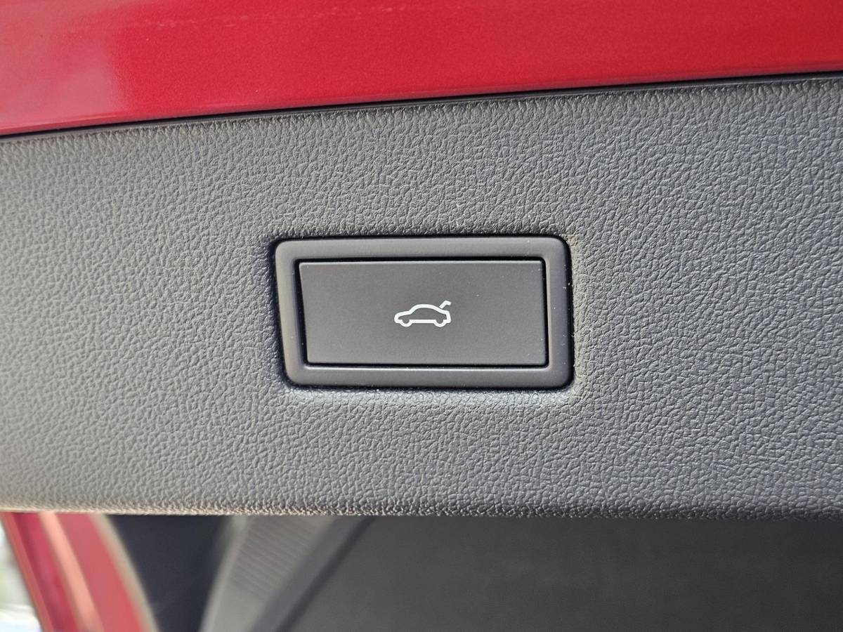 Ford Capri Ford Capri Premium Extended Range AWD 79 kWh 340pk | Driver Assistance Pack | Panoramadak