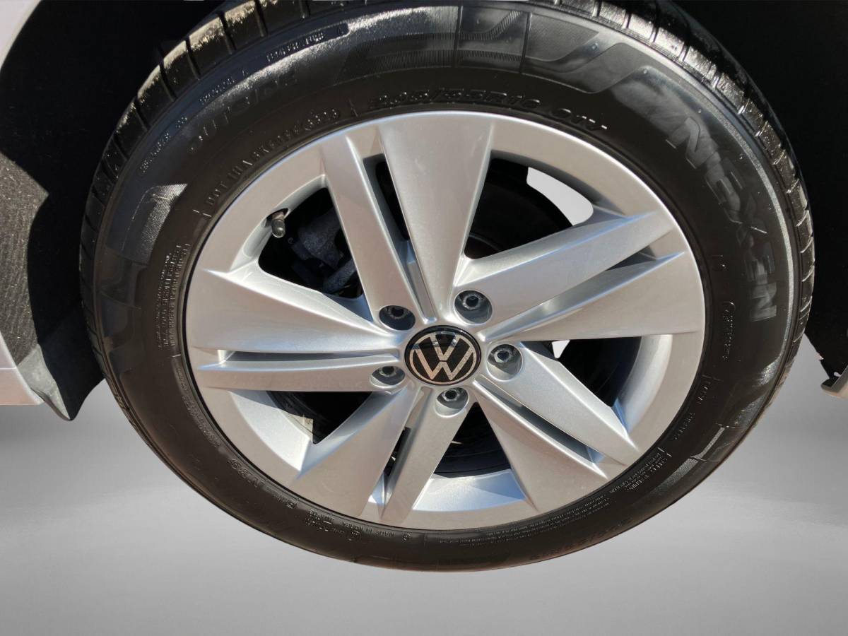Volkswagen Golf Volkswagen Golf Variant 1.0eTSI/110PK Life DSG · Navigatie · Camera + Parkeersensoren · Apple/Android Car Play · Stoelverwarming · Elektrische stoelverstelling ·