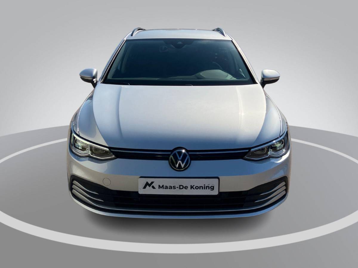 Volkswagen Golf Volkswagen Golf Variant 1.0eTSI/110PK Life DSG · Navigatie · Camera + Parkeersensoren · Apple/Android Car Play · Stoelverwarming · Elektrische stoelverstelling ·
