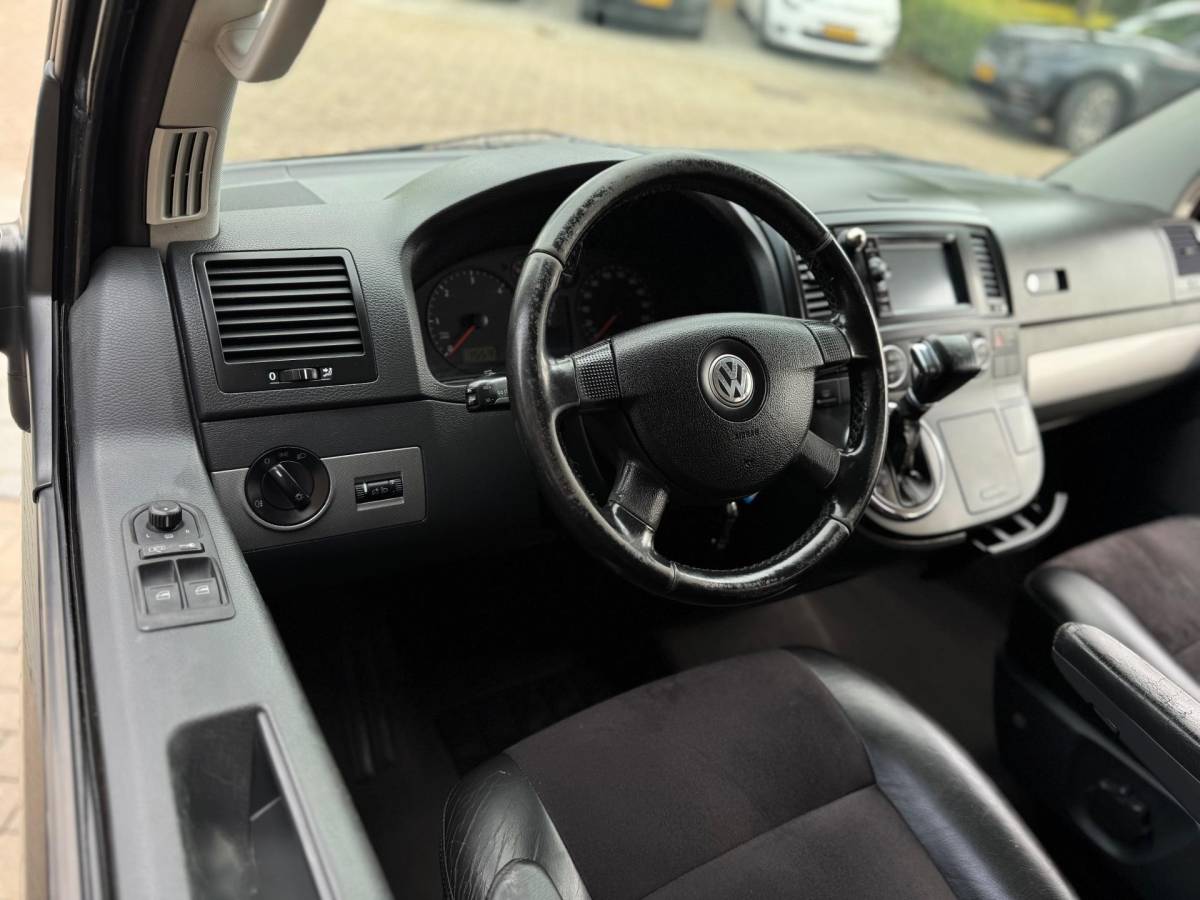 Volkswagen Multivan Volkswagen MULTIVAN 2.5 TDI Highline 340 Lang Automaat 131PK Dubbele Cabine Airco Elk.Ramen Cruise Control Navi
