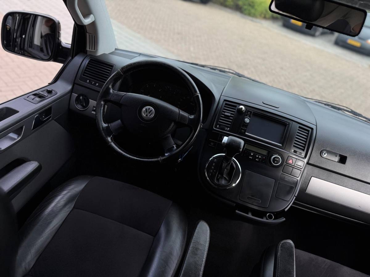 Volkswagen Multivan Volkswagen MULTIVAN 2.5 TDI Highline 340 Lang Automaat 131PK Dubbele Cabine Airco Elk.Ramen Cruise Control Navi