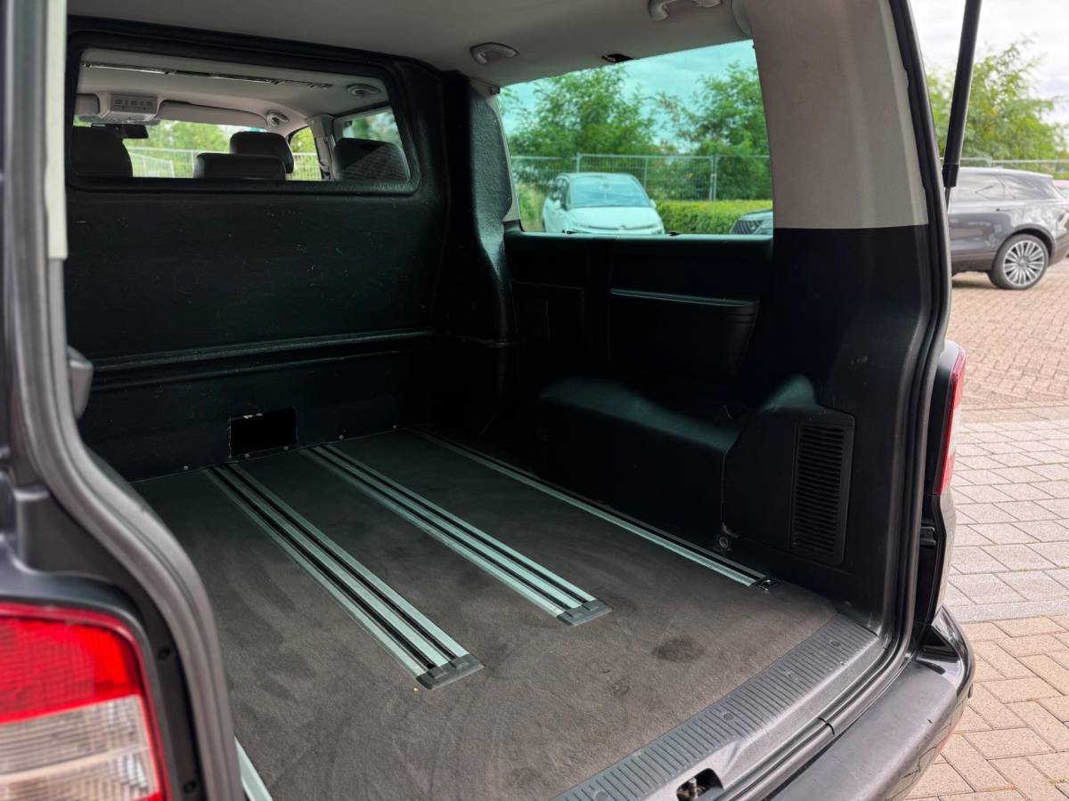 Volkswagen Multivan Volkswagen MULTIVAN 2.5 TDI Highline 340 Lang Automaat 131PK Dubbele Cabine Airco Elk.Ramen Cruise Control Navi
