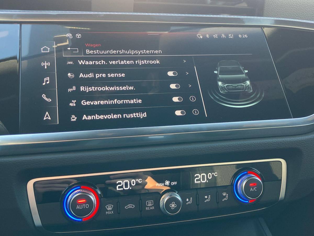 Audi Q3 Audi Q3 Sportback 45 TFSIe 180KW/245PK S Edition Panoramadak · Camera + parkeersensoren · Apple/Android Car Play ·