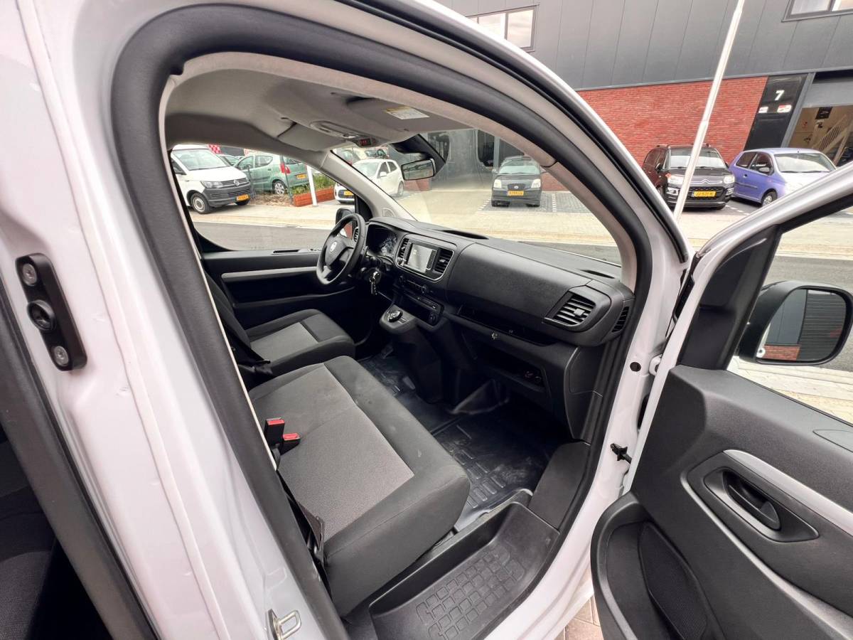 Fiat Scudo Fiat Scudo 2.0 MultiJet 180 L3 DC 180 pk dubbele cabine camera 6 pers.